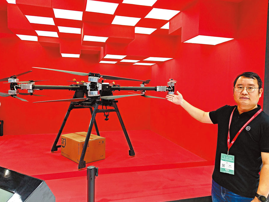 ◆陳孝輝表示，順豐無人機明年將服務香港的快遞運輸。香港文匯報記者李昌鴻 攝