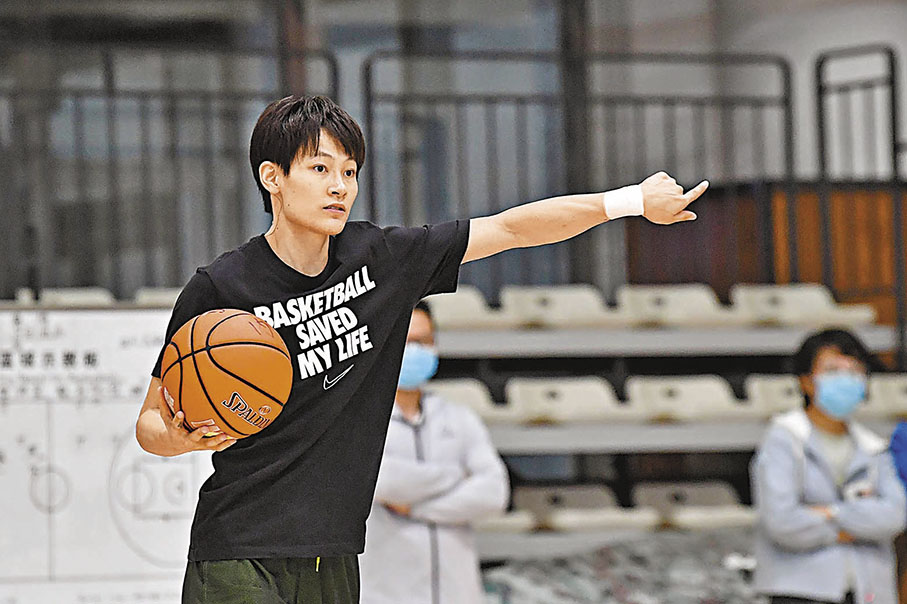 ◆楊力維指自己獲選任旗手，是對中國女籃、中國籃球團隊的認可。  資料圖片