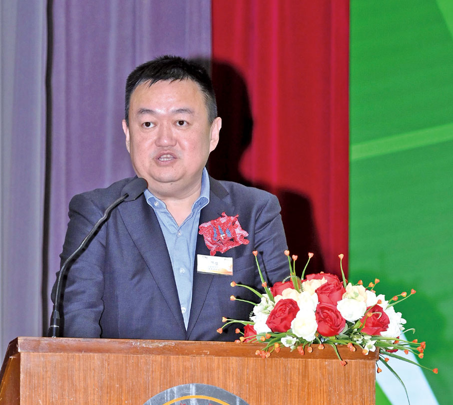 ◆ 華潤隆地有限公司董事總經理張偉致辭時表示：華潤隆地有限公司支持學生體育及內地參訪活動。