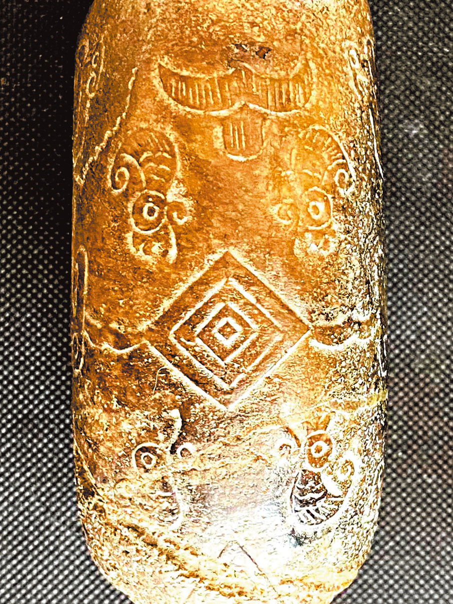 ◆圖七：象背上「祭壇」平面圖。