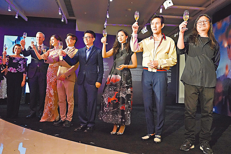 ◆李政宰、陳靜等出席在澳門舉行的《夏永康+853澳門瞬間》主題攝影展。