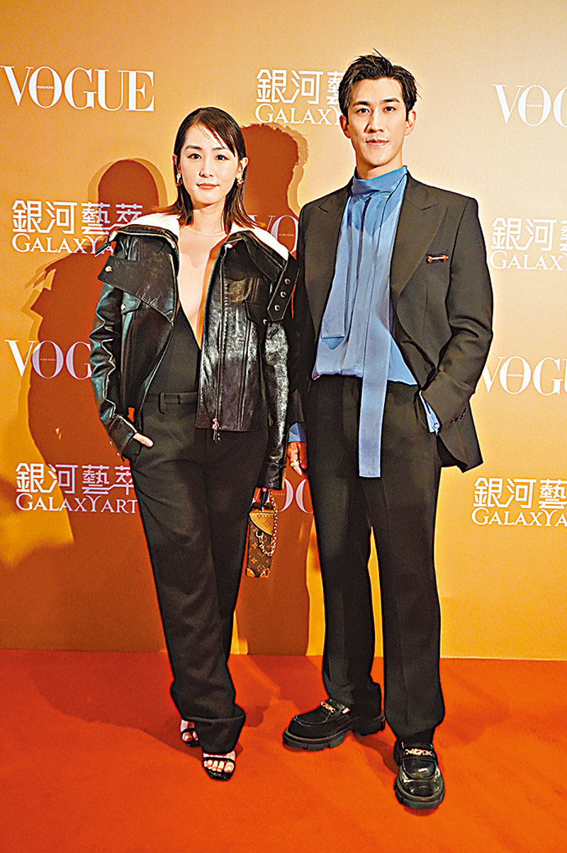 ◆「中門大開」的蔡穎恩與李治廷合影。