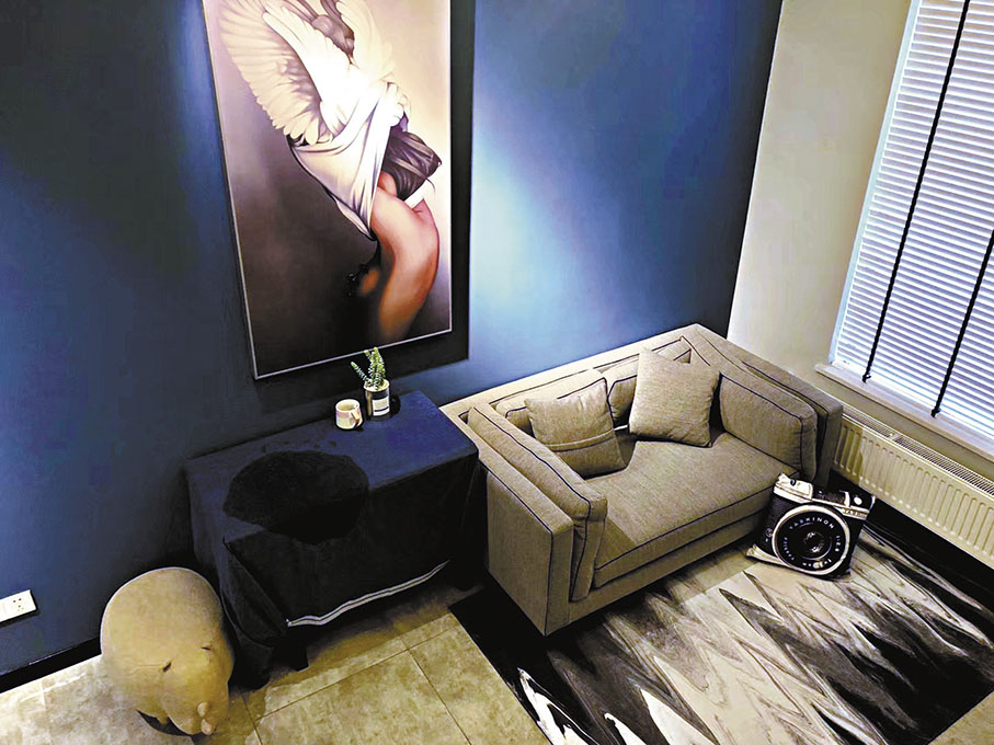 ◆9月28日晚，夏女士從重慶出發赴廣西旅遊，將自己的房子租出去8日7夜，收入2,100元。