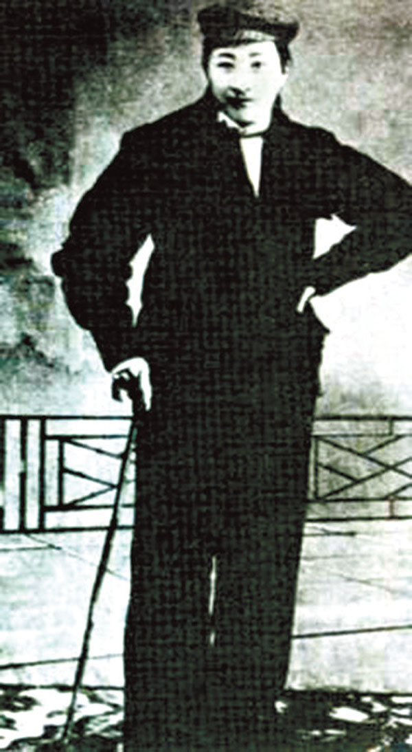 ◆ 圖為秋瑾的男裝像。網上圖片