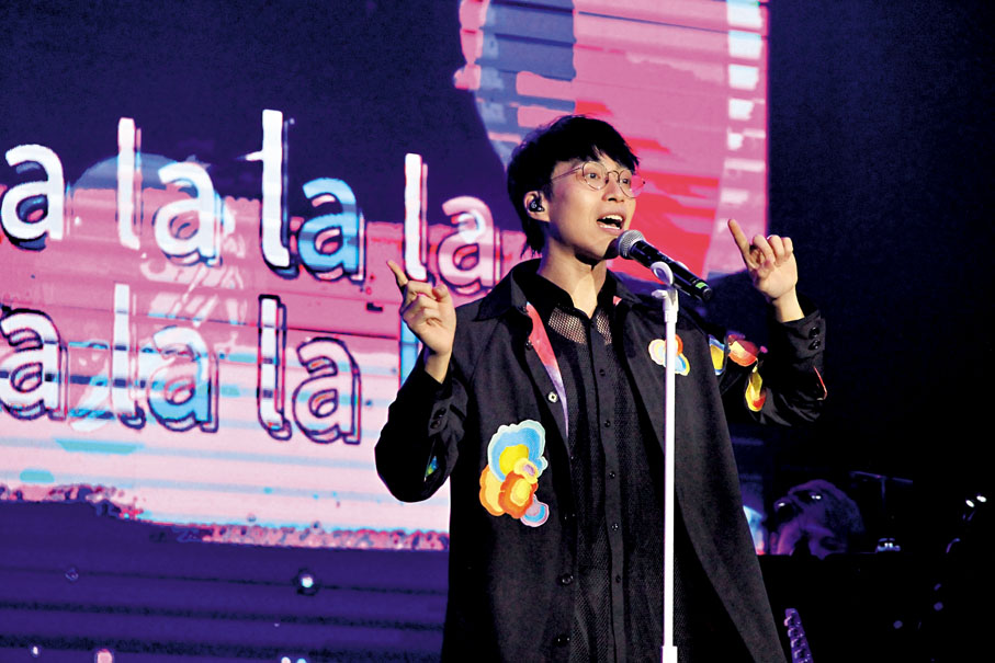 ◆坤哥認真跳舞的樣子有點呆萌。