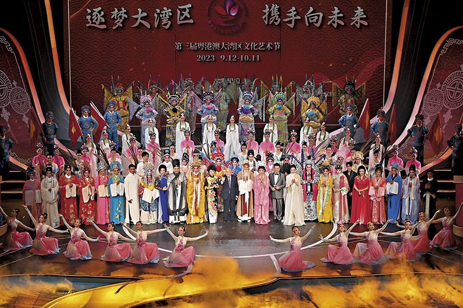 ◆一眾演員謝幕。