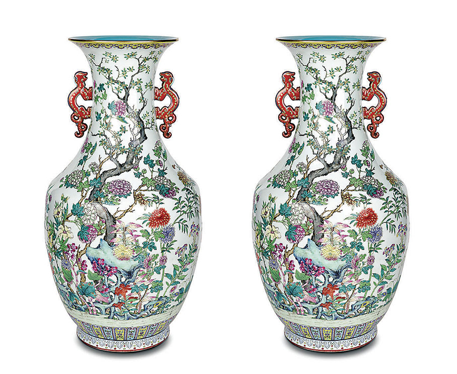 ◆清嘉慶九秋同慶圖雙耳大瓶（一對）。