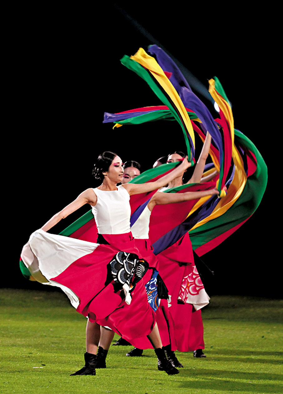 ◆下一屆亞運會主辦國日本帶來文藝演出。    新華社