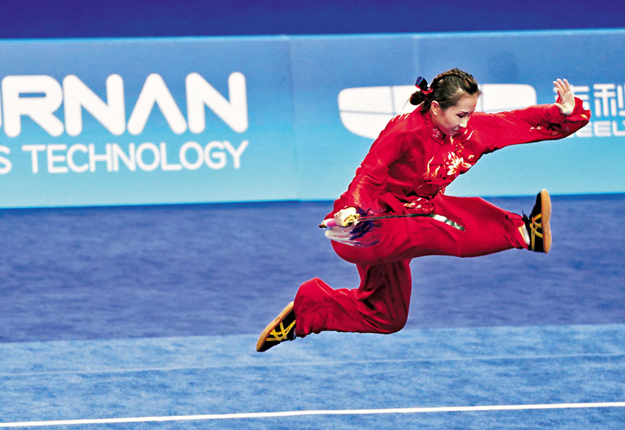 【挑戰自我】明知只要循規蹈矩便有很大機會站上頒獎台，但莫宛螢決意在亞運舞台上展示自己的太極之道，未獲裁判青睞令她失去獎牌。不過她的勇氣卻贏得所有對手的尊重。堅守本心挑戰自我，這種特質正是運動員的魅力所在。