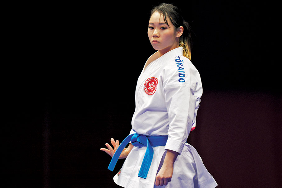 【忘卻不甘】有時付出跟收穫不一定成正比，今屆亞運空手道個人型項目分組意外地不設種子制，結果令小組分數第二高的劉慕裳無緣金牌戰。不甘和失望在運動場上難以避免，劉慕裳早已將眼光放在之後的世錦賽，能夠將負面情緒化作動力，才是運動員最令人佩服之處。