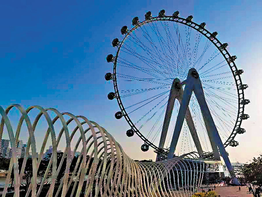 ◆位於前海的「灣區之光」摩天輪。 作者供圖