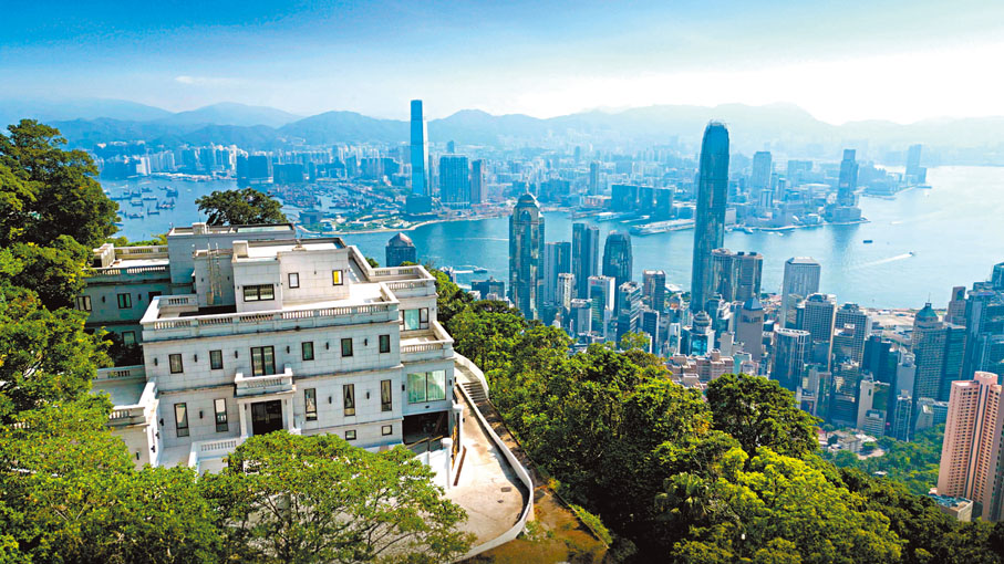 ◆山頂盧吉道25及26號A&B獨立屋放售。