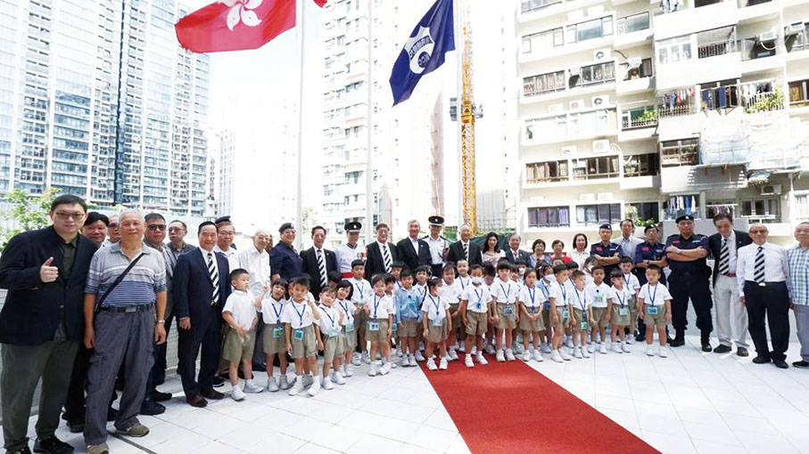 ◆ 賓主同出席國慶升旗禮，為祖國送上美好祝願。