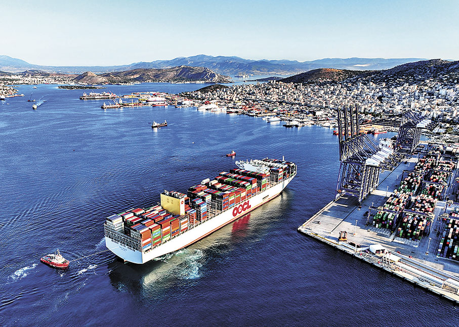 ◆希臘比雷埃夫斯港由小港口變成地中海沿岸最大港口之一。 資料圖片