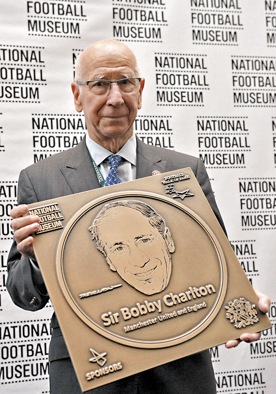 ◆卜比查爾頓是曼聯和英格蘭的一代足壇傳奇。  資料圖片