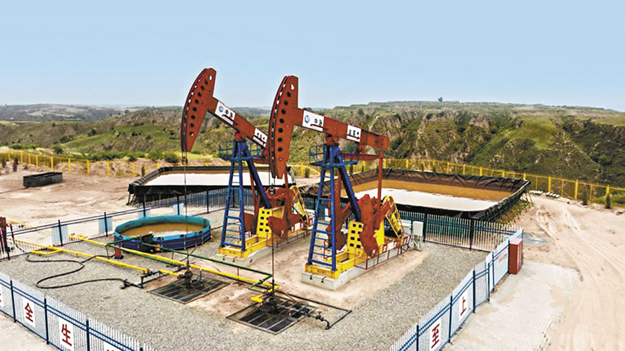 ◆神府深煤層大氣田首口深煤層水平井排採現場。 網上圖片