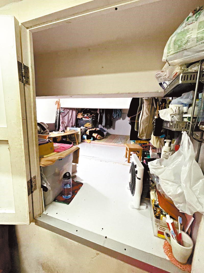 ◆鄭泳舜團隊探訪間成兩層的「樹屋」劏房。