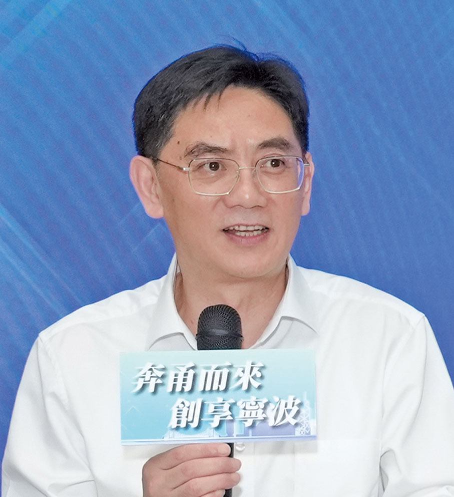 ◆ 寧波市人力資源和社會保障局副局長陳勇致辭。