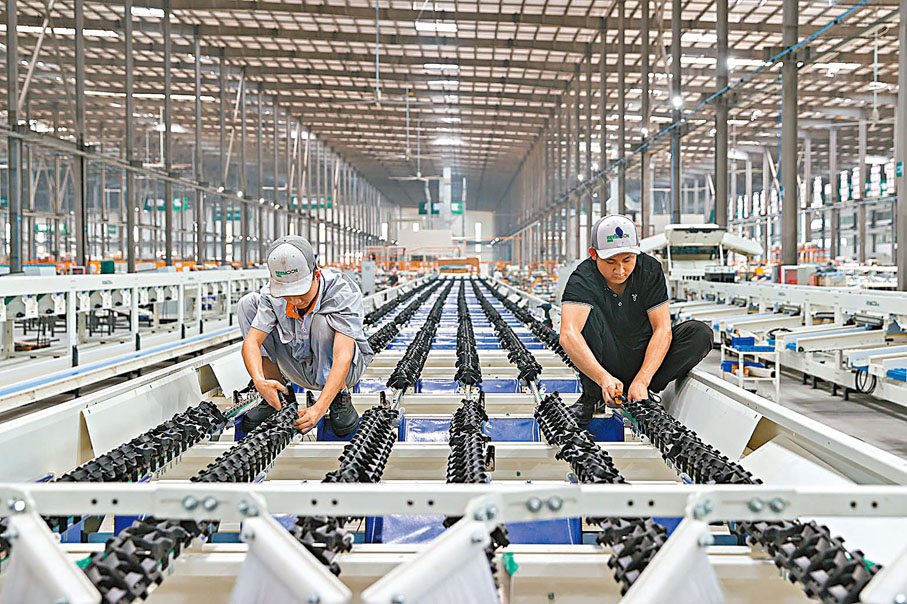 ◆10月財新中國製造業PMI回落至49.5。 資料圖片