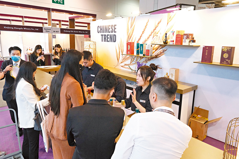 ◆內地酒商向各地客戶推廣中國佳釀。