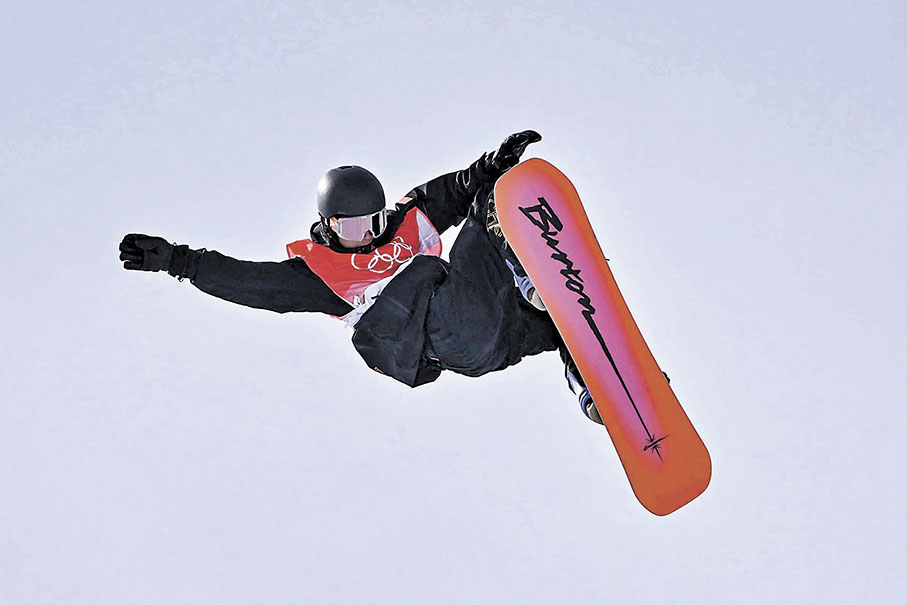 ◆蘇翊鳴在「雪飛天」進行的北京冬奧單板滑雪比賽中奪金。 資料圖片
