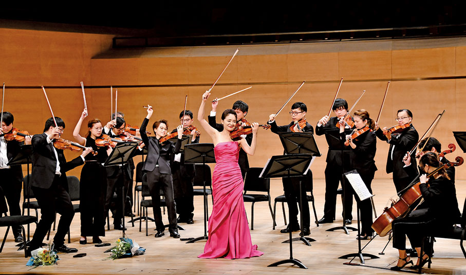 【香港弦樂團「一代香港情  弦繫祖國心」香港弦樂團一帶一路中東歐巡演2023】香港弦樂團透過西樂展現中華文化，現時正在希臘、保加利亞、塞爾維亞等地舉行巡演音樂會。