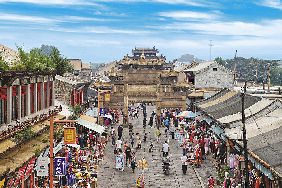 ◆興城古城延輝街的繁華景象。