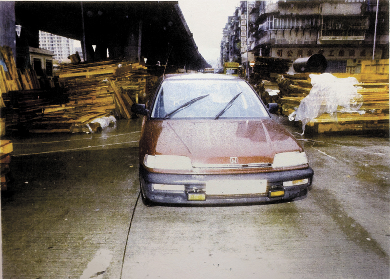 ◆ 警方展示當年涉案私家車資料圖片。警方供圖