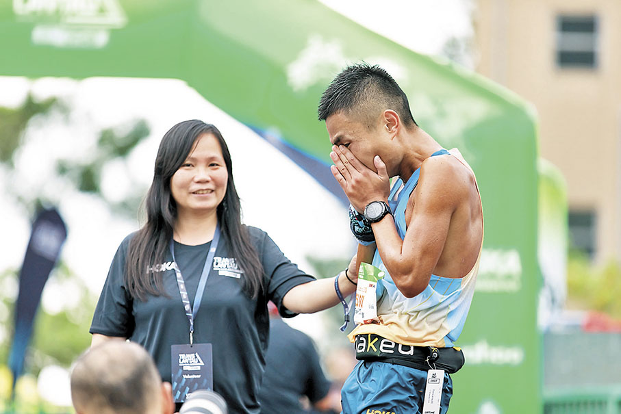 ◆負傷上陣的曾福祥賽後激動落淚。  大會圖片