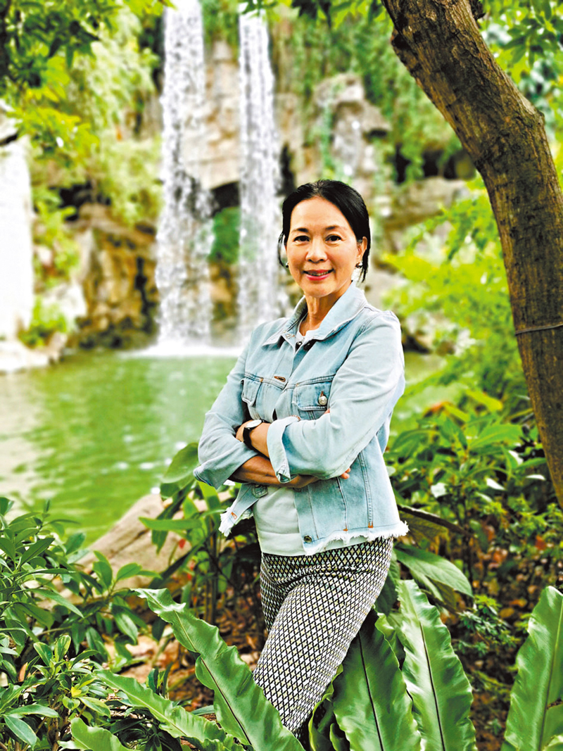 ◆鄭文雅熱衷旅行，喜歡明媚陽光。