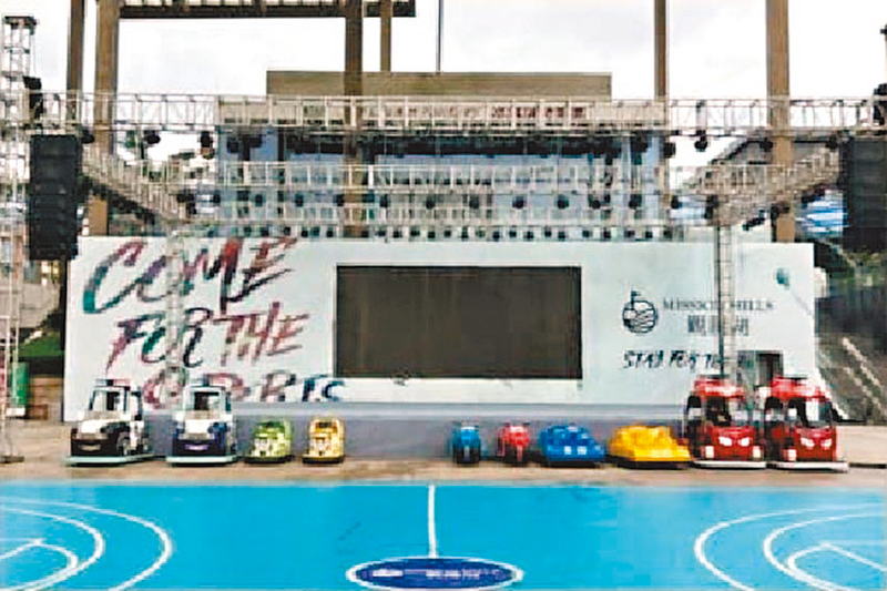 ◆音樂節海大學生和香港學生在海口觀瀾湖新城場地有交流表演。