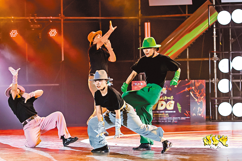 ◆霹靂舞因契合青少年的澎湃豪情而風靡世界。圖為第九屆WDG中國（鄭州）國際街舞大賽現場。香港文匯報河南傳真