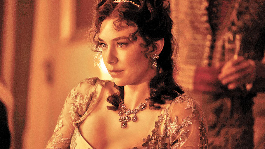 ◆雲妮莎卻比飾演約瑟芬。