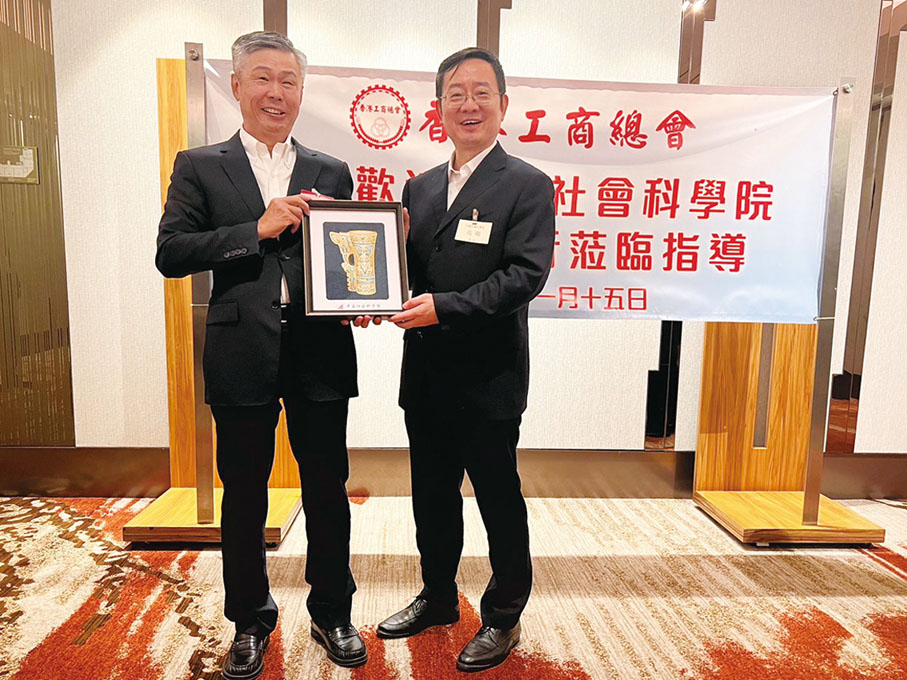 ◆ 黃敏利（左）、高翔（右）。