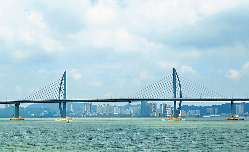 ◆港珠澳大橋三大主橋之一「風帆」造型的九洲橋。 香港文匯報記者方俊明  攝