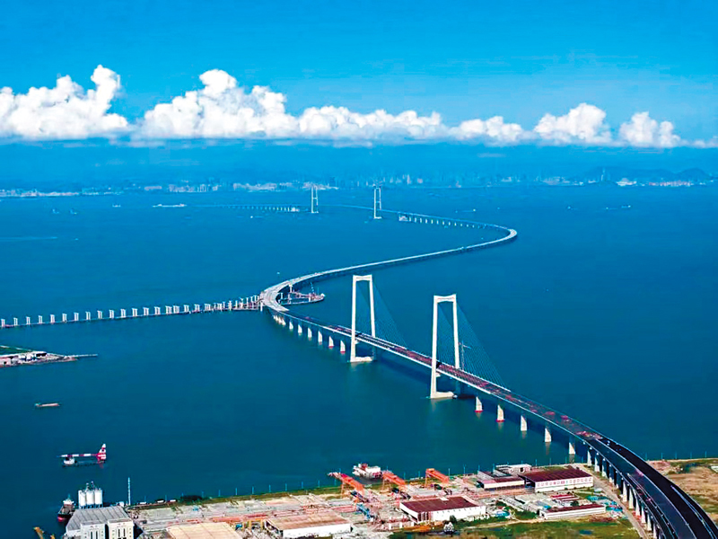 ◆深中通道正在加速建設,力爭明年全線建成通車。 資料圖片