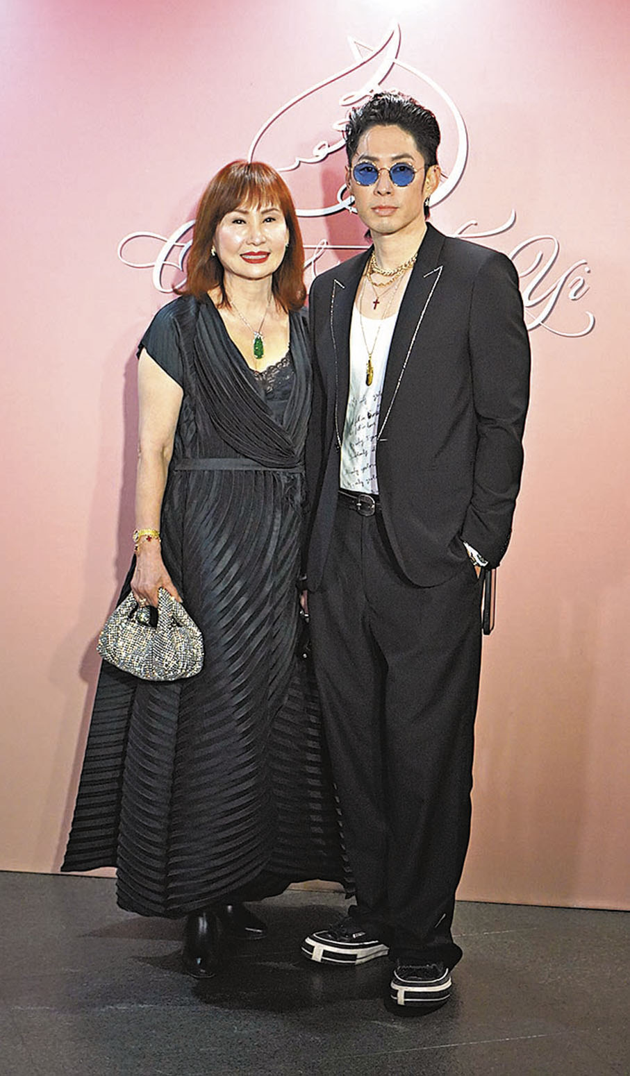 ◆吳建豪和媽媽一起到場。