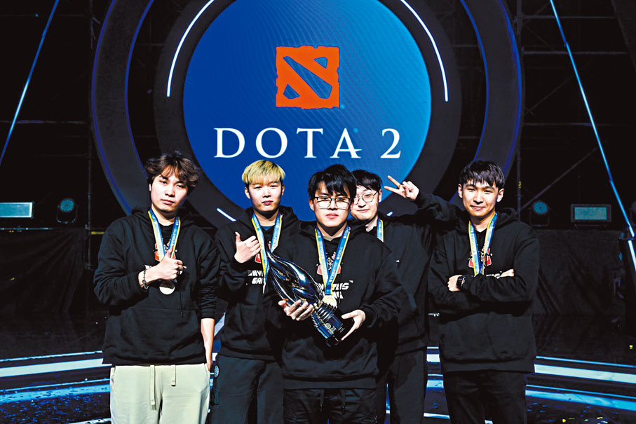 ◆iG在隊員努力下奪冠。 香港文匯報記者夏微 攝