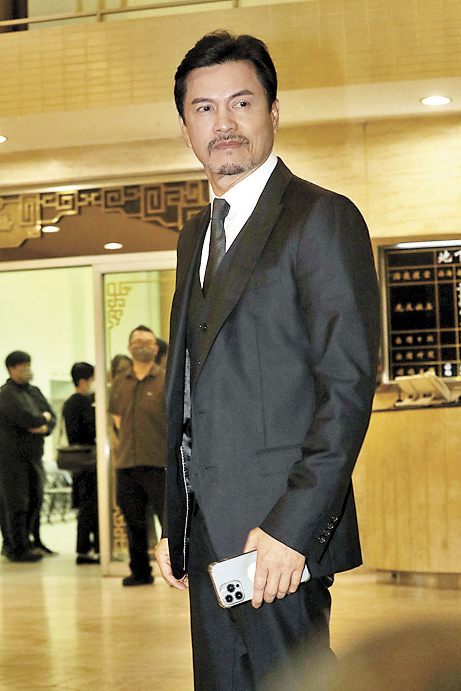 ◆呂良偉前來送別華仔父親。