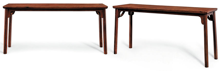 ◆明末至清初黃花梨六方材霸王棖條桌成對（圖片來源：蘇富比）