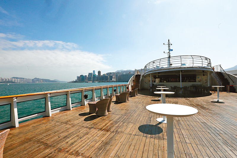 ◆360度特大露天觀景甲板。香港文匯報 記者萬霜靈 攝