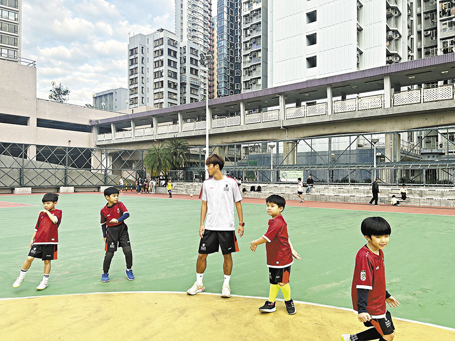 ◆「童踢同樂」計劃吸納更多年輕教練。