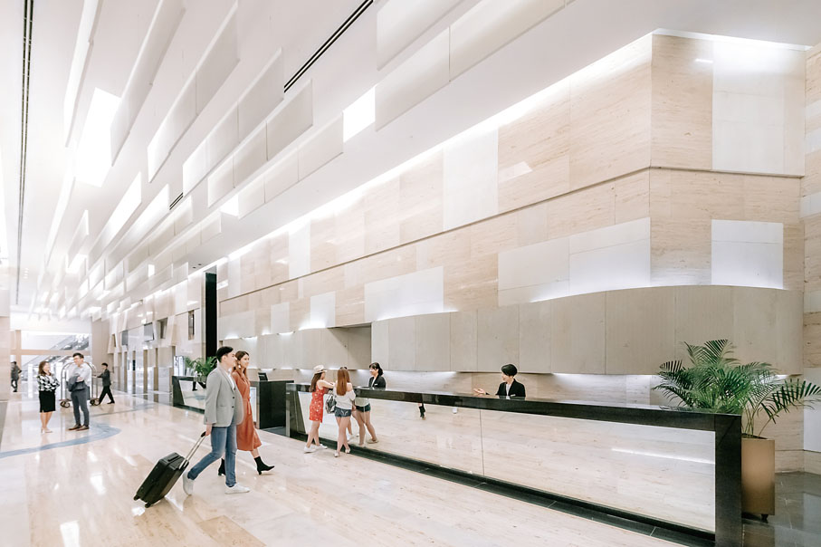 ◆看準香港旅遊業發展時機，華懋集團大舉投資酒店業務。