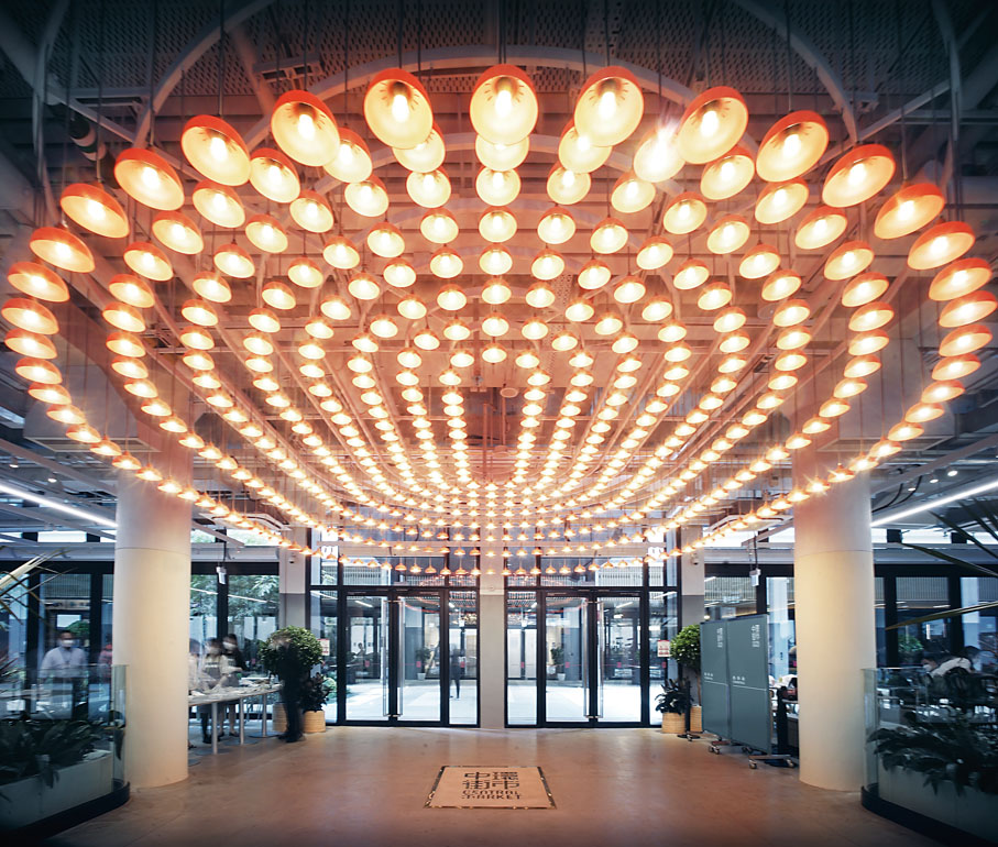 ◆中環街市由華懋集團營運及管理，以「Playground for all」為理念，提供一個予各階層共融互動的空間。