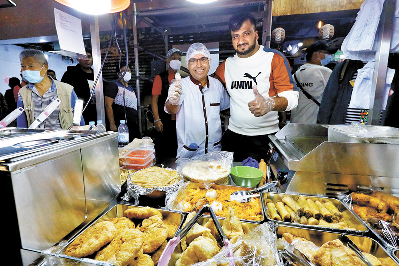 ◆來自印度的檔主BABU售賣異域風味美食。