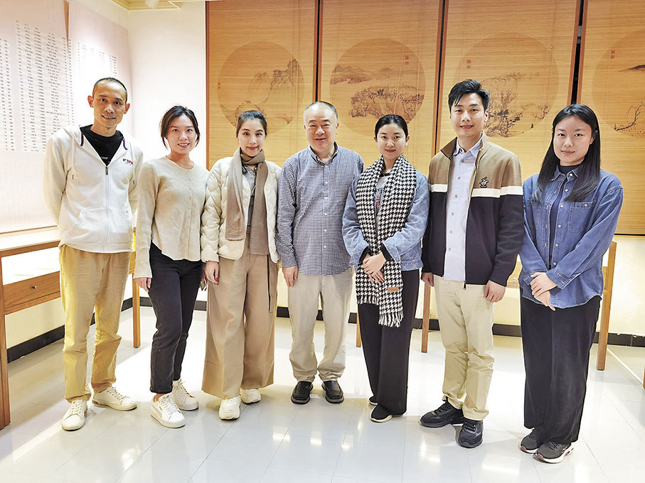 ◆左起：鄧振國、馮嘉敏、謝曉瑩、高志森、黃嘉裕、王志良及胡梓琪。