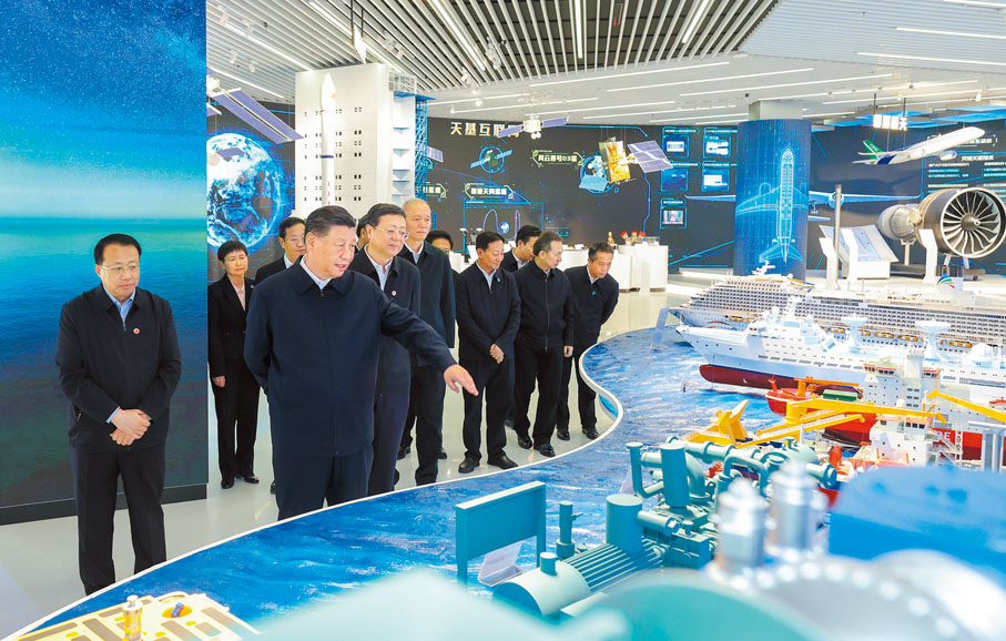 ◆2023年11月28日，中共中央總書記、國家主席、中央軍委主席習近平考察上海科技創新成果展，了解上海推進國際科技創新中心建設情況。 新華社資料圖片