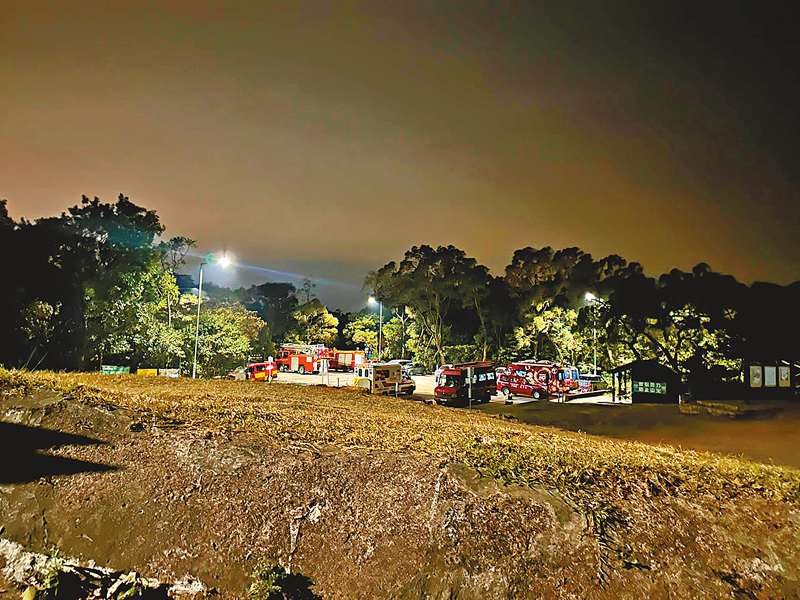 ◆警方及消防處等部門在扶輪公園停車場設立指揮中心。 香港守望者服務團Fb圖片