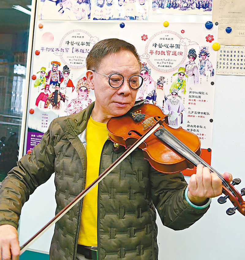 ◆陳劍烽能文能武，也是音樂名師。