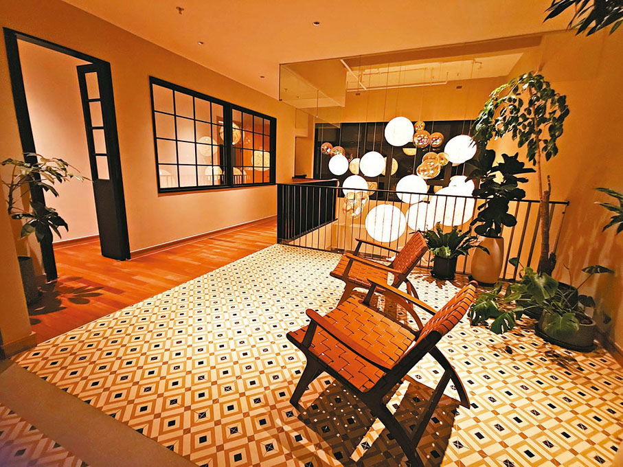 ◆酒店大堂也用紙箱王的紙品裝置設計。